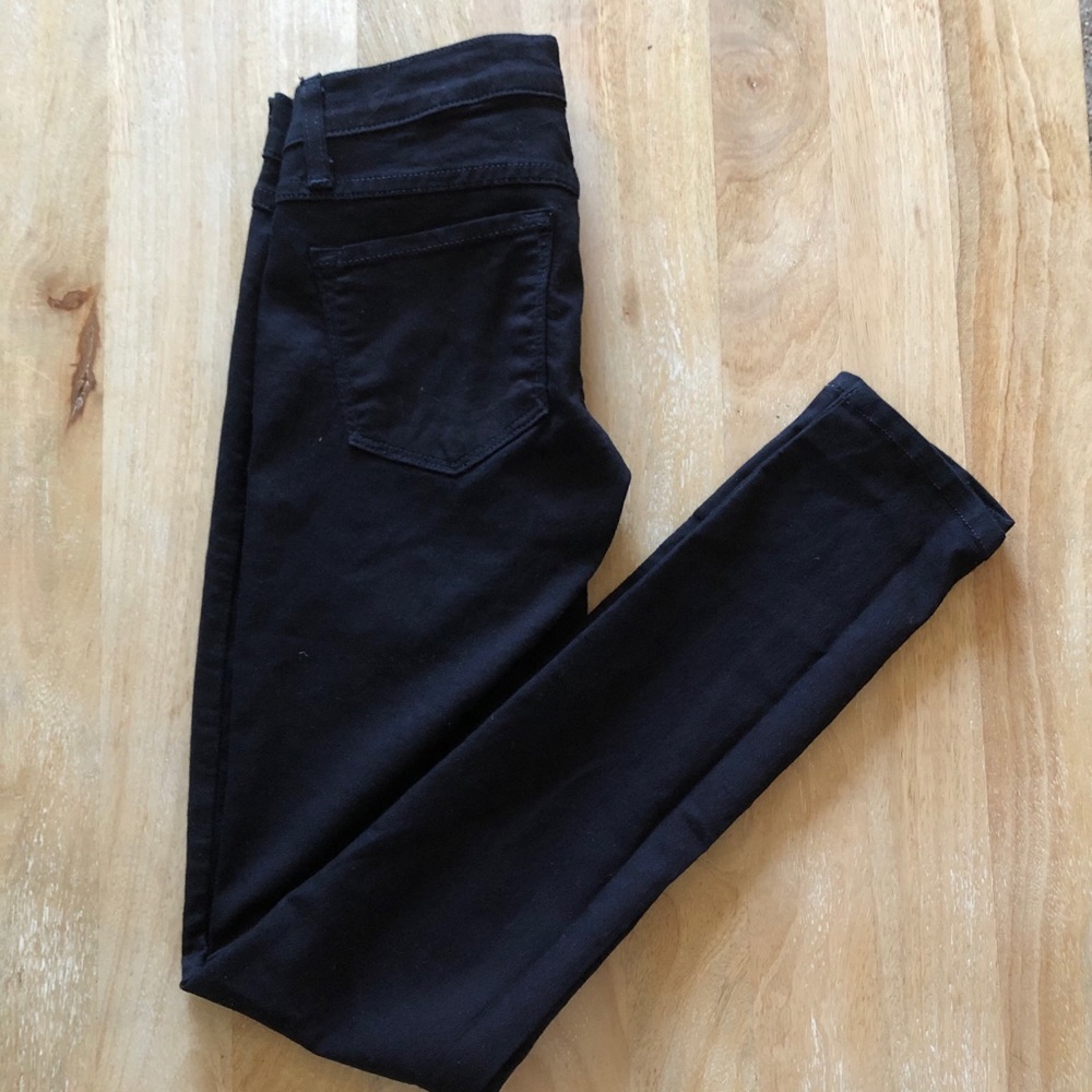 Black pants/jeggings